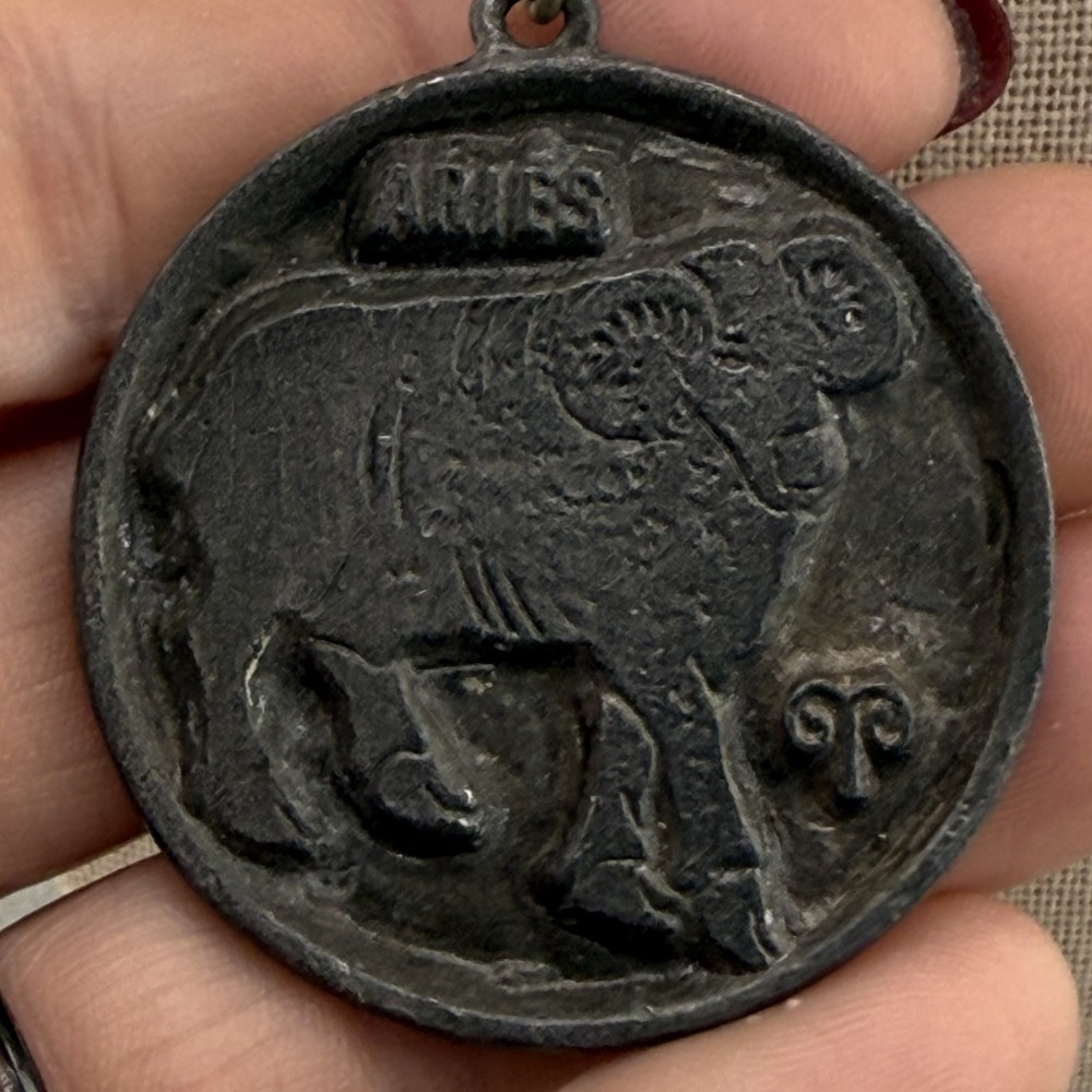 Vintage Aries  Necklace Zodiac Silver Tone 26"‎